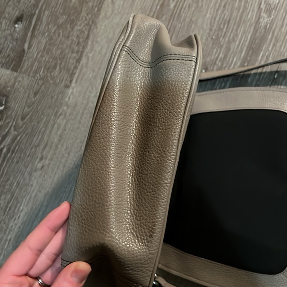 MARC JACOBS EMPIRE CITY CROSS BODY - FREE SHIPPING - Picture 7 of 9